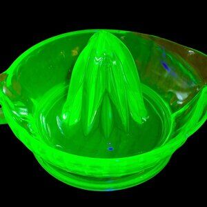 Anchor Hocking Large Uranium Glass Juicer
